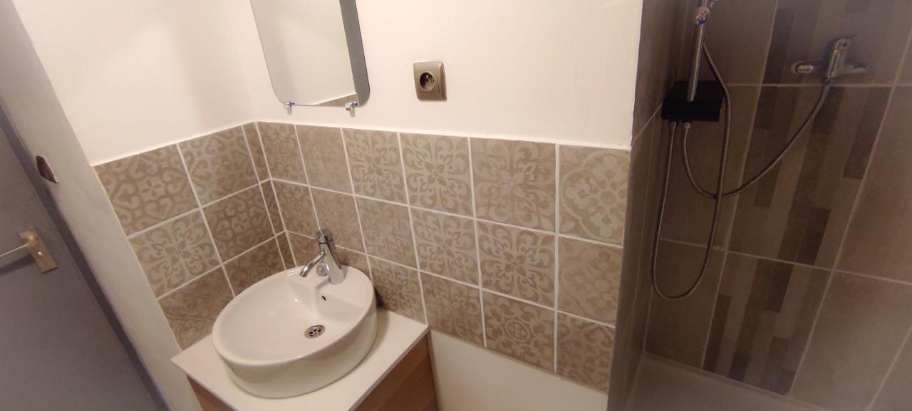 Studio 26M2 Centre Ville Renove Avec Parking Prive La Grande-Motte Zewnętrze zdjęcie